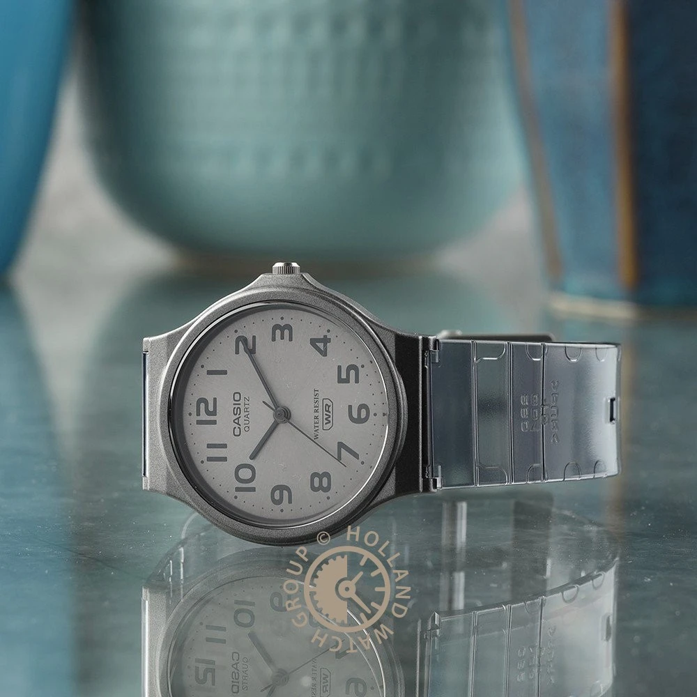 Casio Vintage MQ-24S-8BEF Vintage Round Watch 4 Casio Vintage MQ-24S-8BEF Vintage Round Watch - Image 2